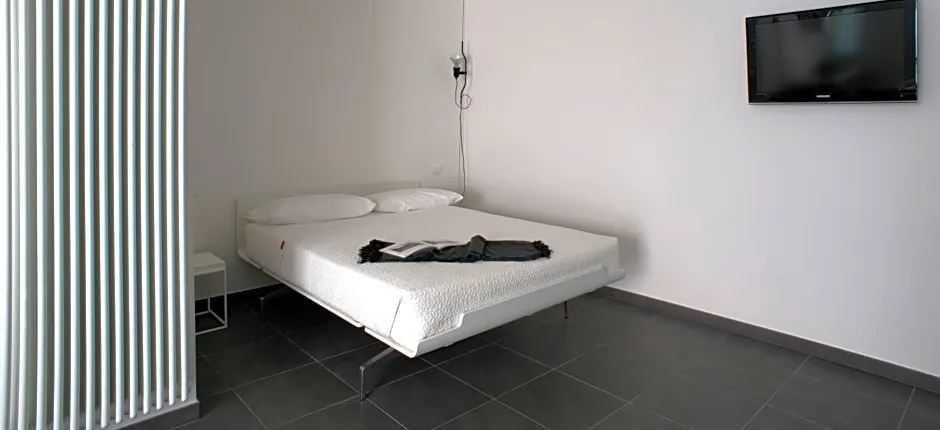 Palazzo Boscareto - suites di charme in centro storico - garage moto, box bici