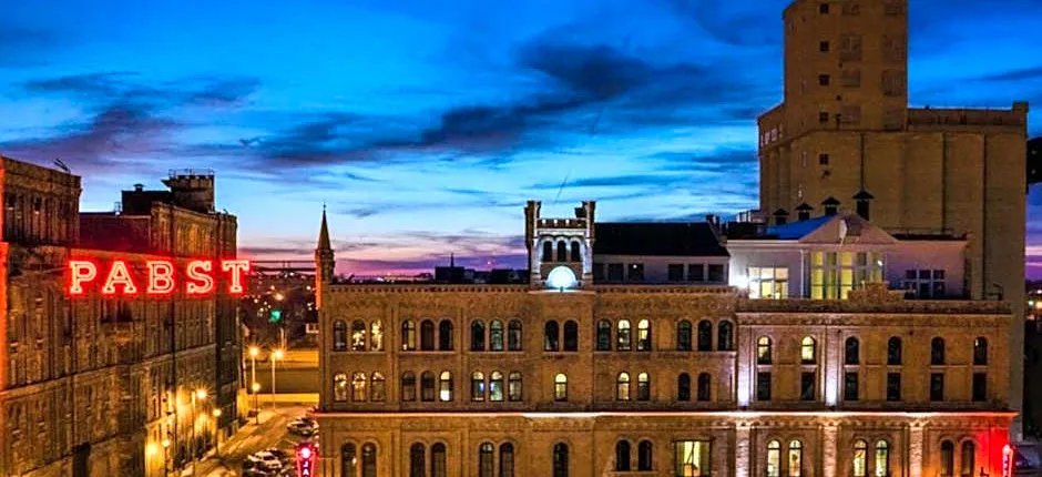 Brewhouse Inn And Suites