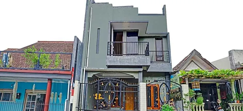 OYO Life 90737 Losmen Aini Syariah