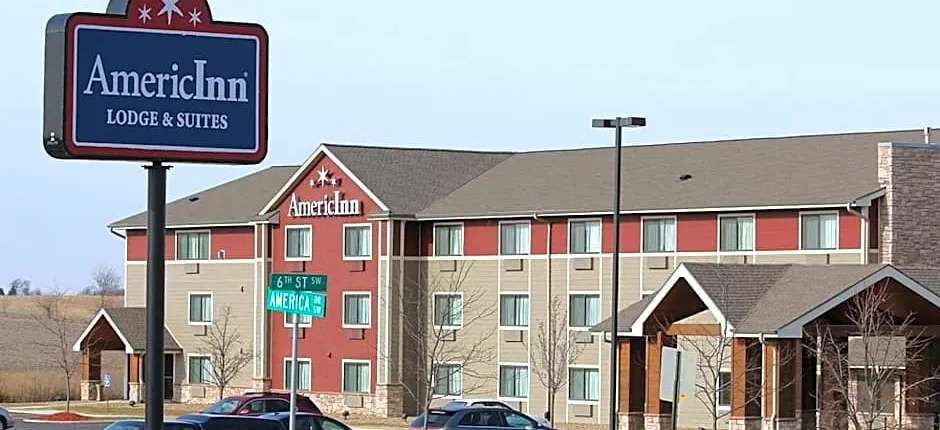 AmericInn by Wyndham Cedar Rapids/CID Airport