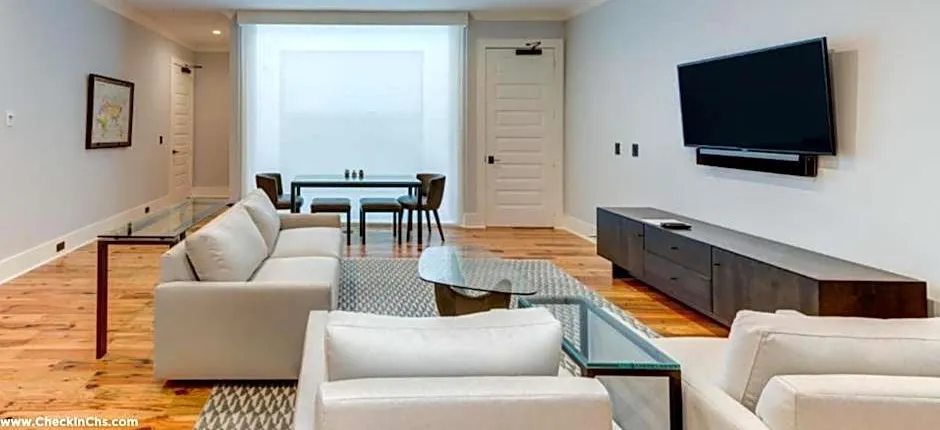 The Quarters on King