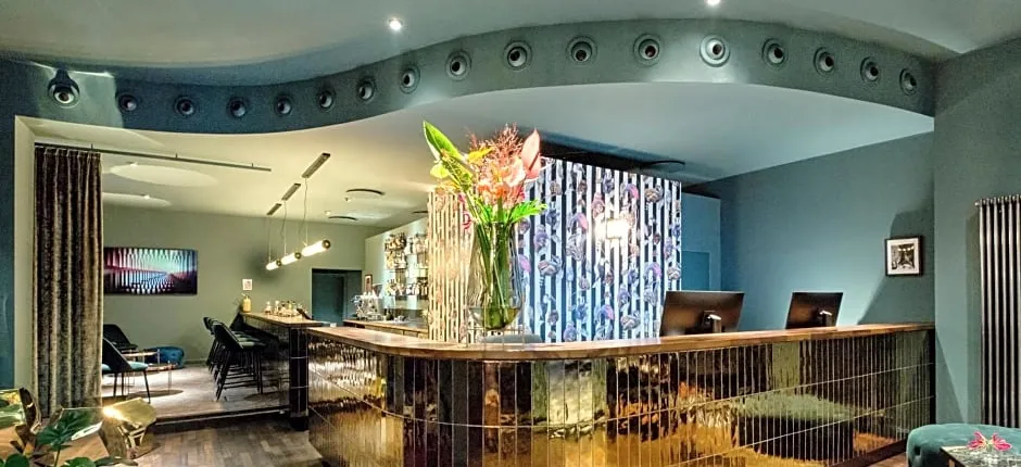 Manhattan Hotel