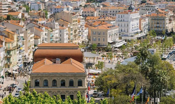 Yelo Belle Epoque powered by Sonder