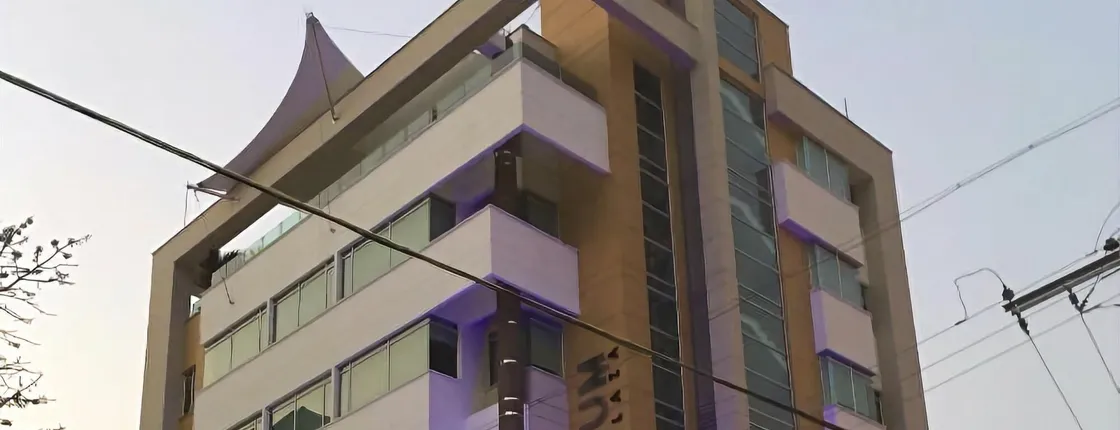 Hotel Titanium Plaza