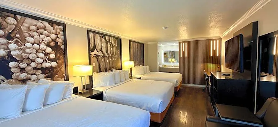 The Orchard Hotel Ukiah Wine Country Free Breakfast, Pool, & Hot Tub