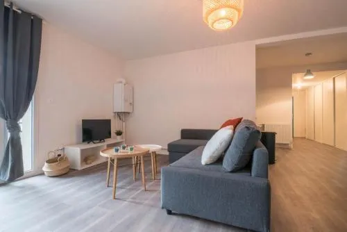 MELANIE - Appartement proche gare, arrivée 24 24