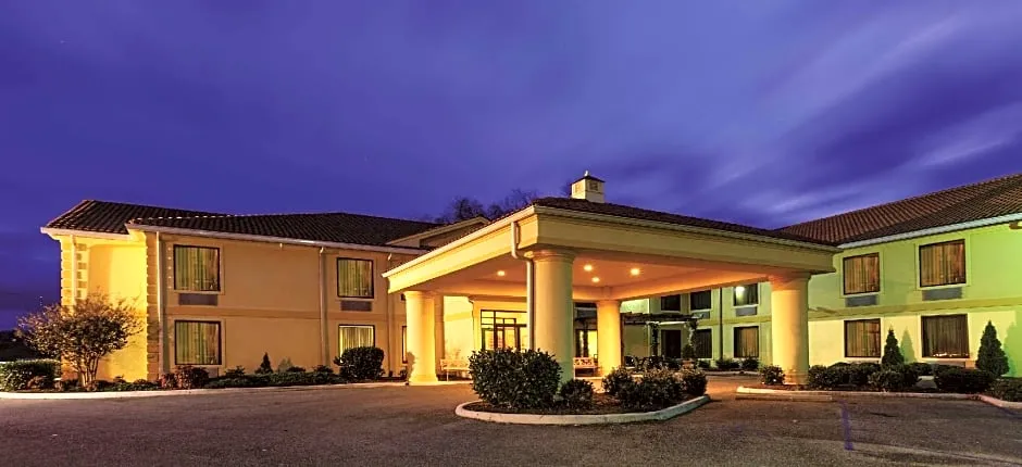 La Quinta Inn & Suites by Wyndham Radford