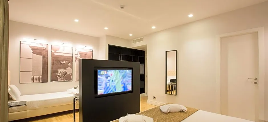 Floris Hotel