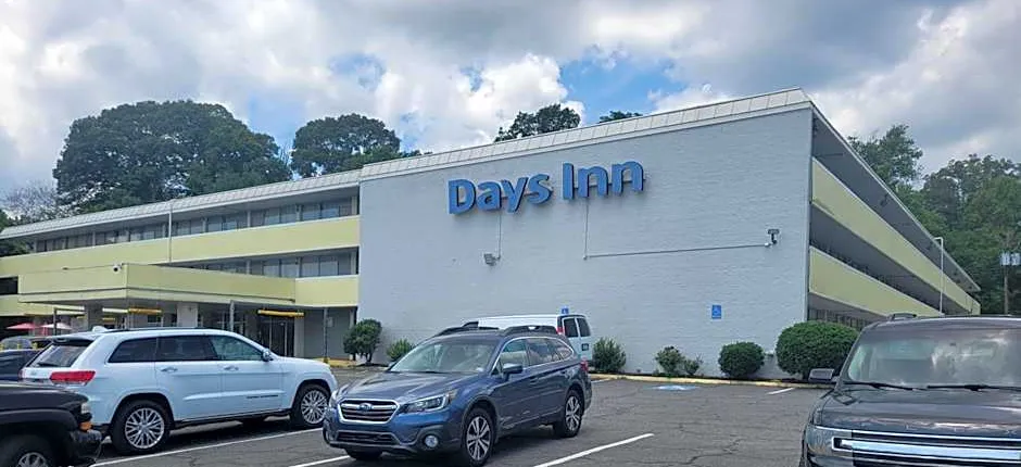 Days Inn by Wyndham Alexandria South