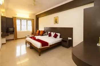 OYO Rooms MG Road Trinity Circle