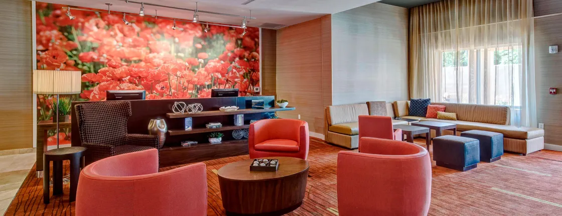 Courtyard By Marriott Westbury Long Island