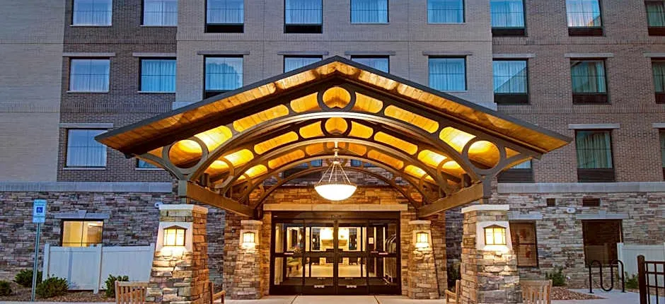 Staybridge Suites Sterling Heights - Detroit by IHG