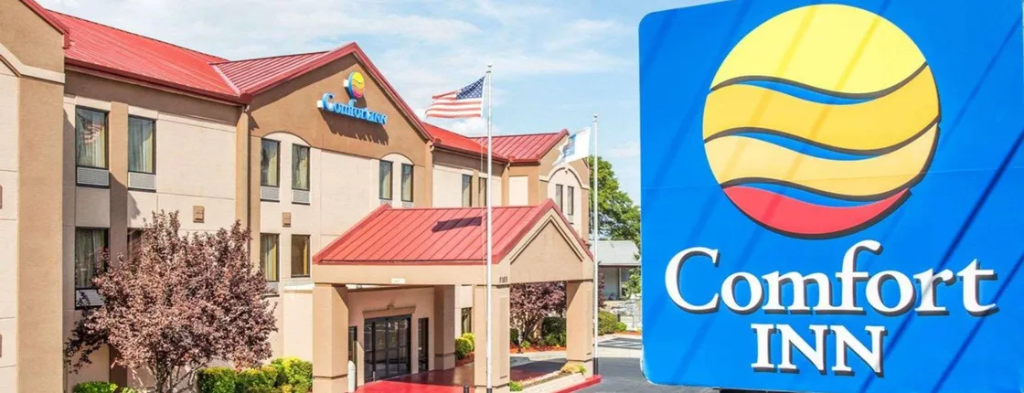 Comfort Inn & Suites At Stone Mountain