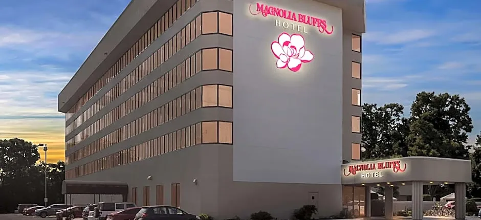 Magnolia Bluffs, BW Signature Collection