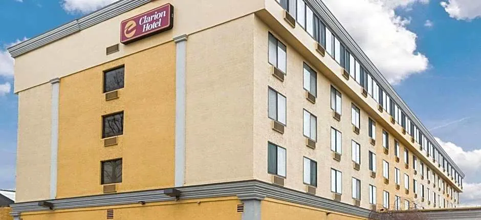 Clarion Hotel Somerset - New Brunswick