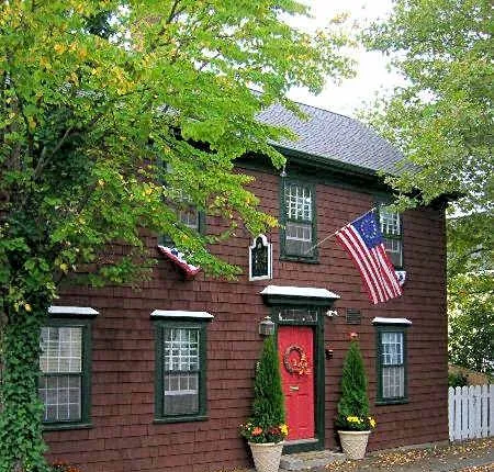 Melville House Newport