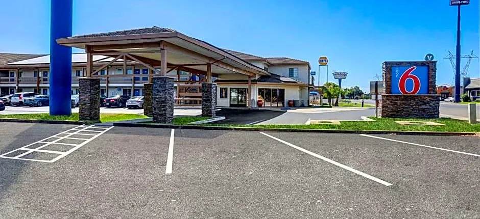 Motel 6-Anderson, CA - Redding Airport