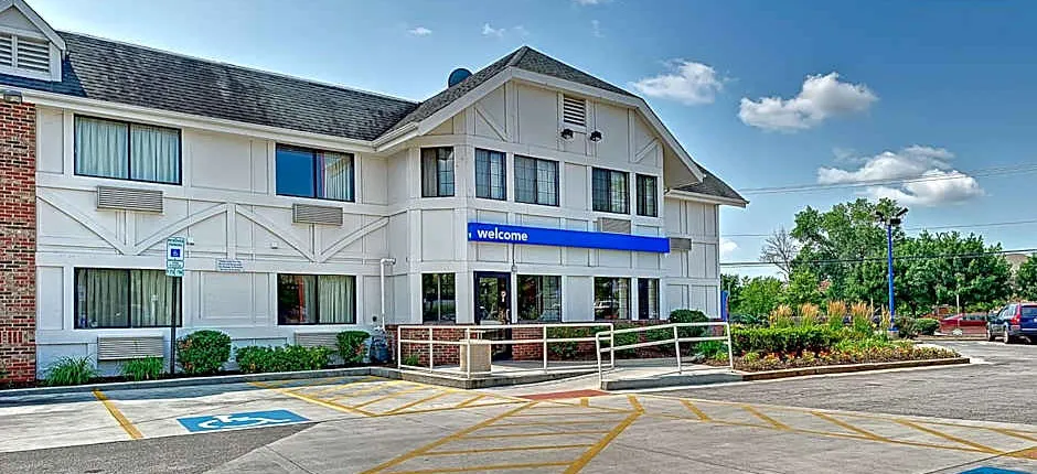 Motel 6-Glenview, IL - Chicago North