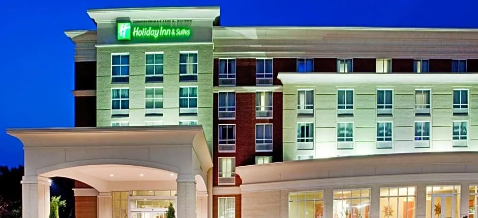 Holiday Inn Hotel & Suites Gateway By IHG