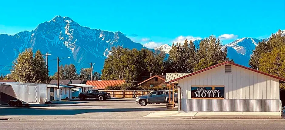 The Pioneer Motel