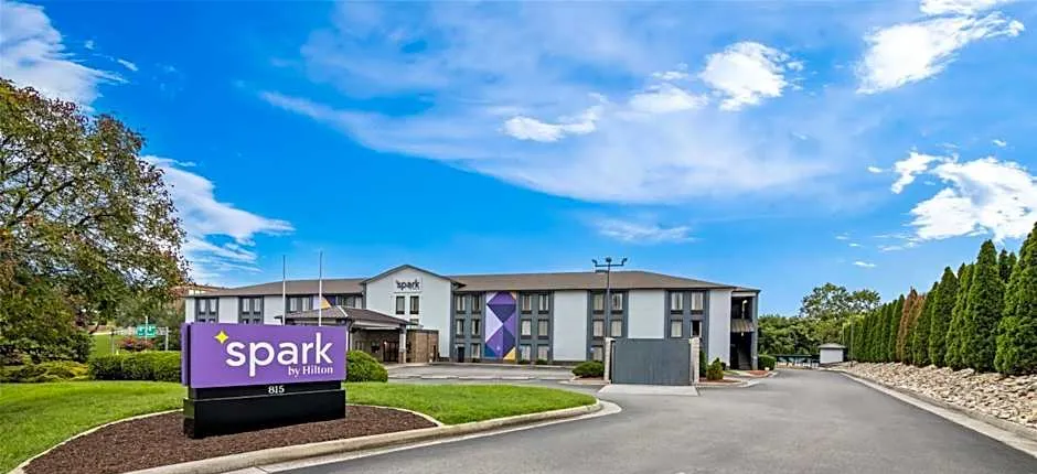 Spark by Hilton Roanoke Civic Center