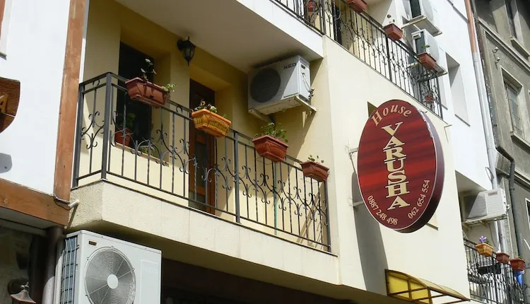 Hotel Varusha