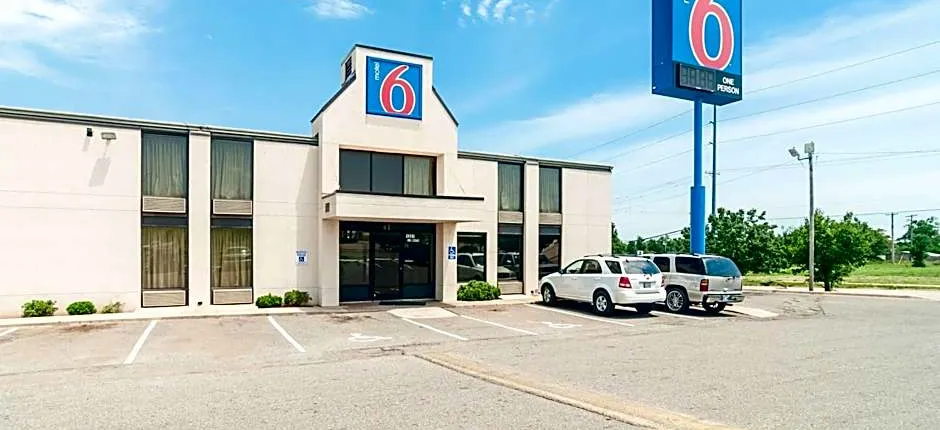 Motel 6-Oklahoma City, OK - South