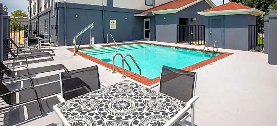 Days Inn by Wyndham Baton Rouge I-10