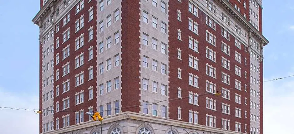 DoubleTree by Hilton Hotel Utica