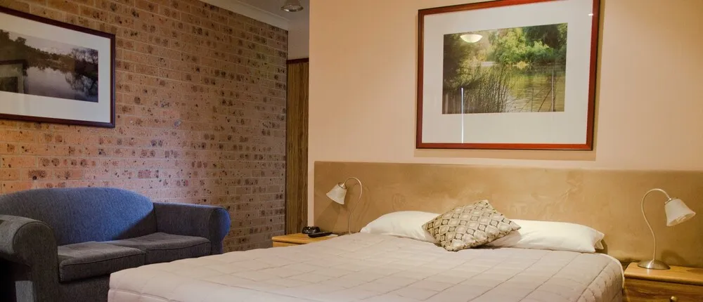 Baybrook Motor Inn & Apartments