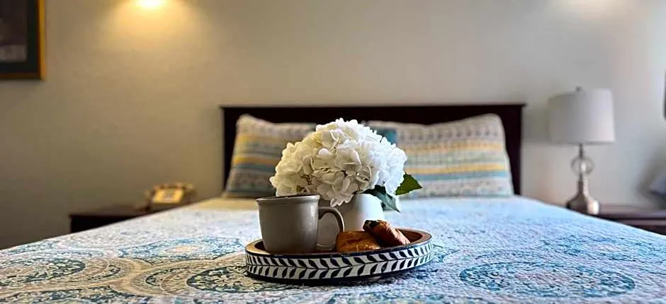 Athens Hotel & Suites