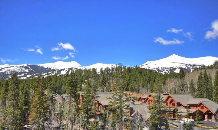 Mountain Thunder Lodge