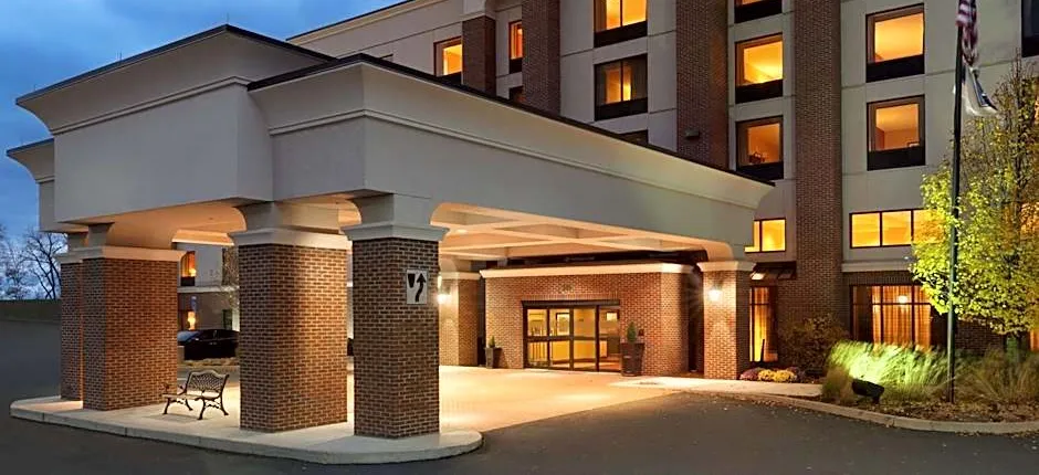 Hampton Inn By Hilton And Suites East Hartford