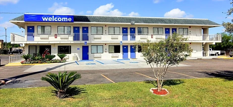 Motel 6-Kingsville, TX