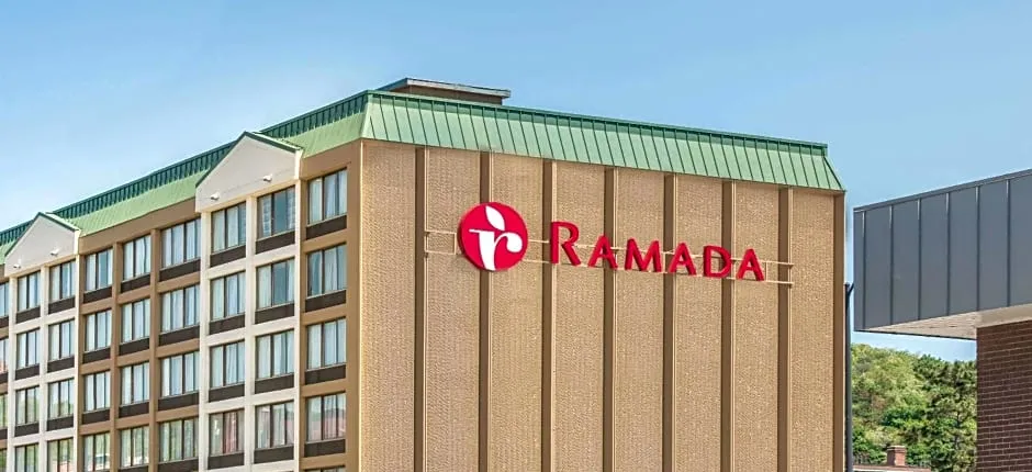 Ramada by Wyndham Cumberland Downtown
