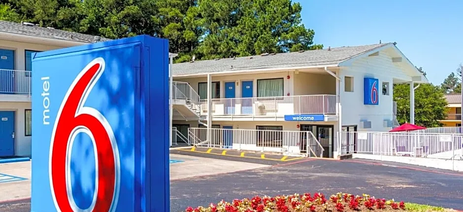 Motel 6-Longview, TX