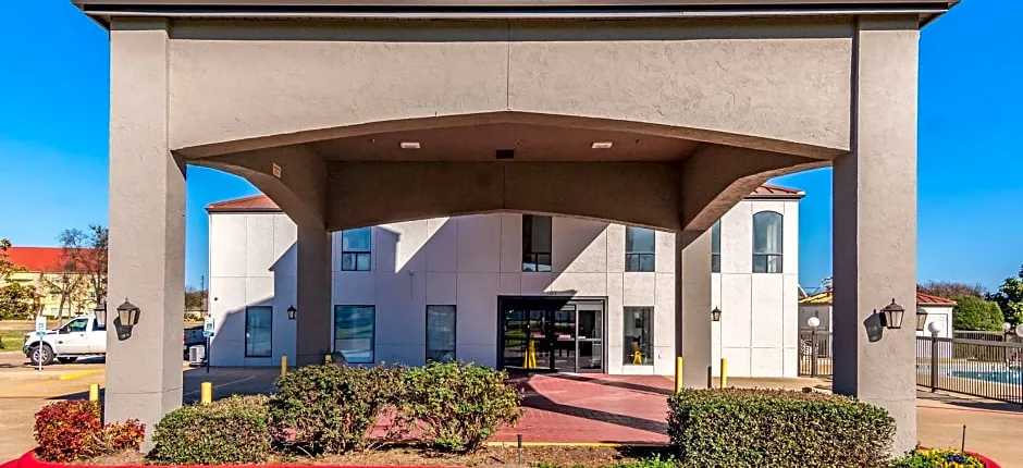 Motel 6-Ennis, TX