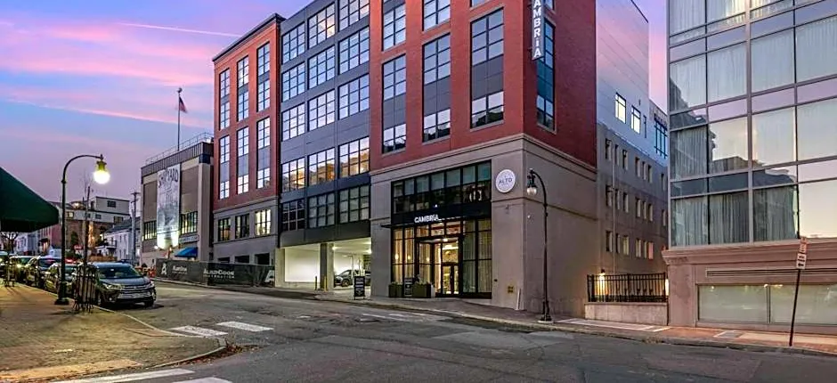 Cambria Hotel Portland Downtown Old Port