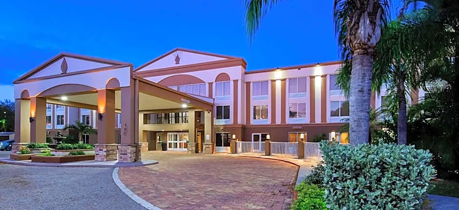 Best Western Plus Ambassador Suites Venice