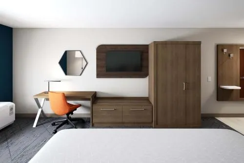 Holiday Inn Express & Suites - Hawaiian Gardens, an IHG Hotel