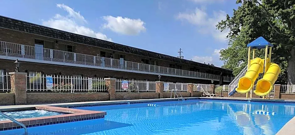 South Shore Inn