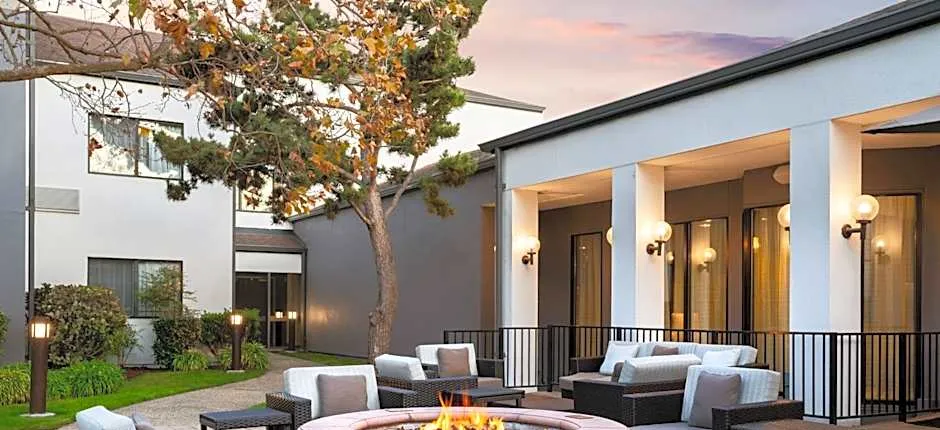 Courtyard by Marriott San Francisco Airport