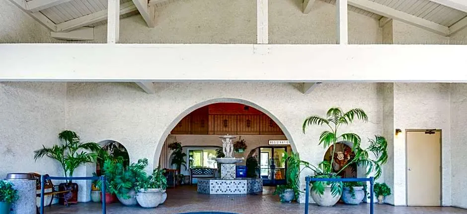 California Suites Hotel