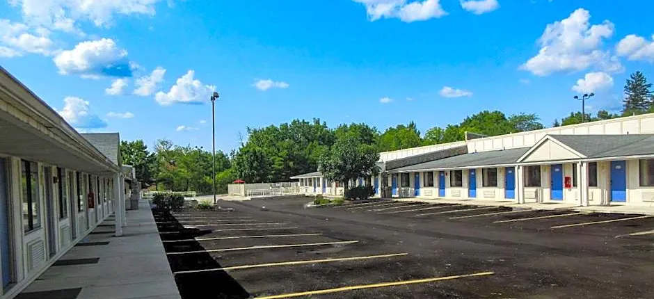 Rodeway Inn Altoona Orchard Plaza