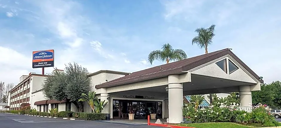 Howard Johnson Hotel&Conf Cntr by Wyndham Fullerton/Anaheim