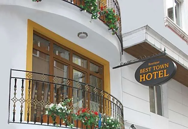 Best Town Hotel