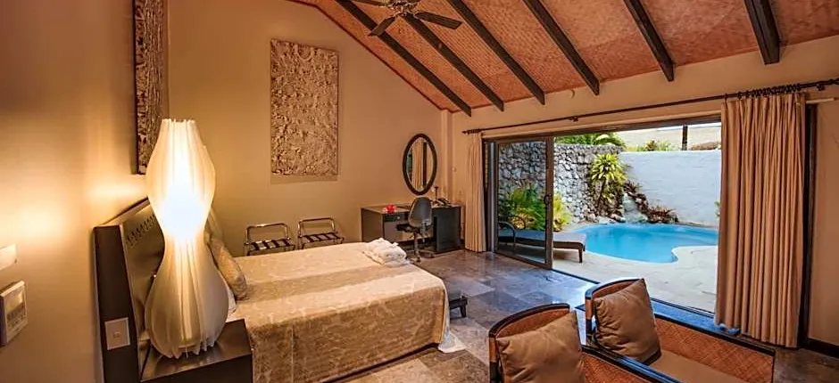 Crown Beach Resort & Spa