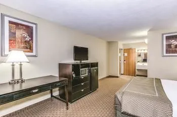 La Quinta Inn & Suites Wichita Airport
