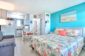 Tropic Terrace #56 - Beachfront Rental 1 Bedroom Condo by RedAwning