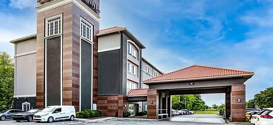 La Quinta Inn & Suites by Wyndham Norfolk